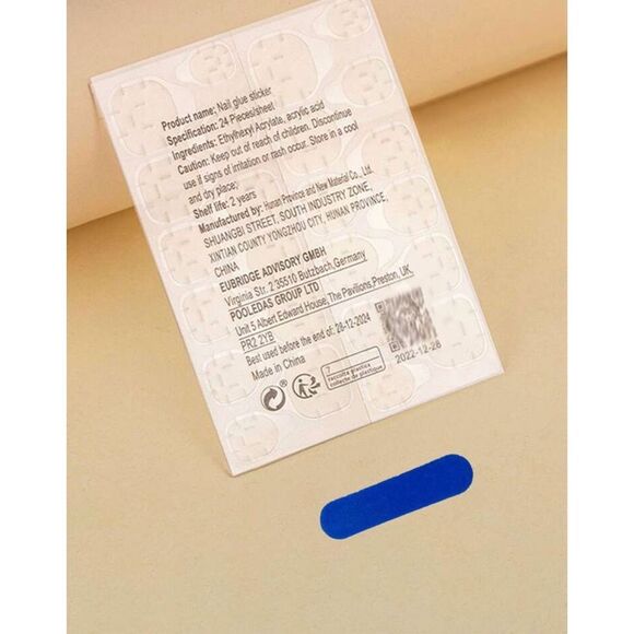 Valentine’s Medium Length Water Drop Shape French Ombre Heart Kiss 24 Piece Set - Picture 5 of 7